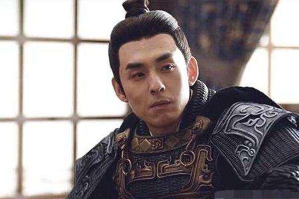 两个神秘人物靠一桩绯闻成功把司马懿与曹爽捧上台、成为曹魏辅政