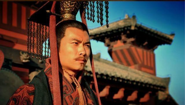 两个神秘人物靠一桩绯闻成功把司马懿与曹爽捧上台、成为曹魏辅政