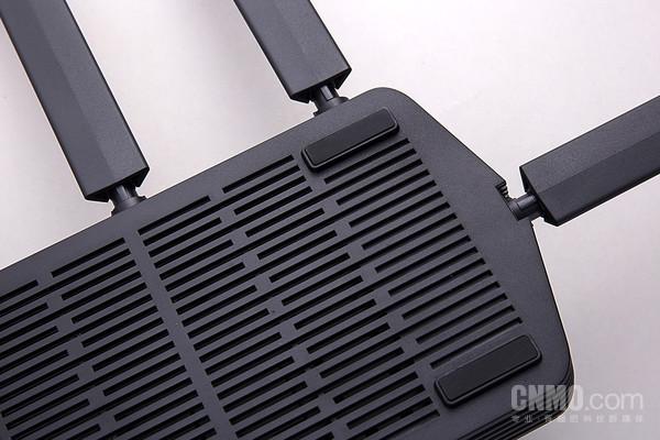 小米AIoT路由器AX3600散热孔