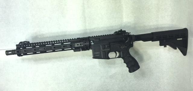 图片:组装完成的GAU-5/A飞行员用卡宾枪。