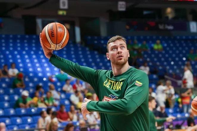 刚刚！他公开拒绝NBA合同！坚持留在中国！CBA历史第一外援诞生