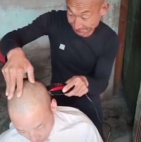 奥利给大叔:我不是小丑,我也想体面地活着