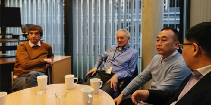 国外科学家研究视频 w700h350z1l10t10c77.jpg