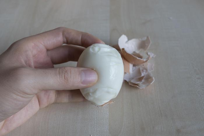 剥壳后的新鸡蛋 (图片作者提供)