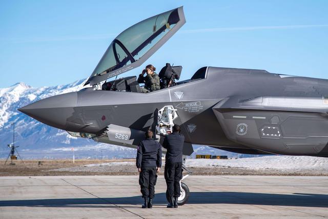 图注:F-35保养的很不错