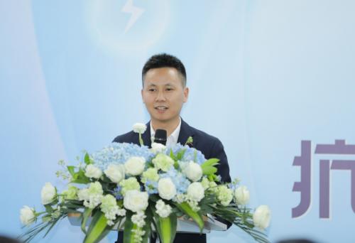 肖尚略发表致辞