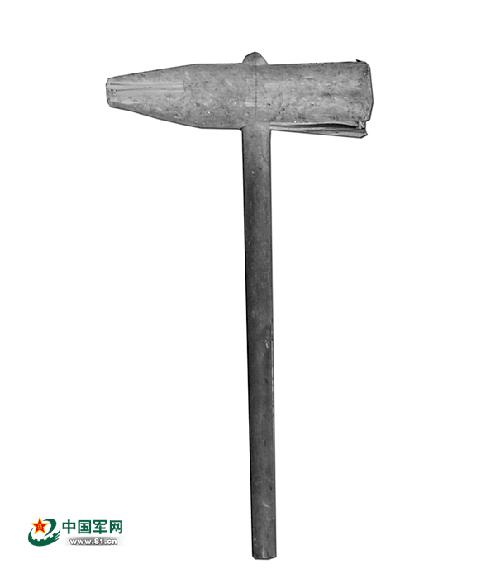 陈阿玉使用过的木榔头。