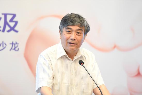 国家卫健委高级别专家组成员、中国疾控中心流行病学前首席科学家曾光教授