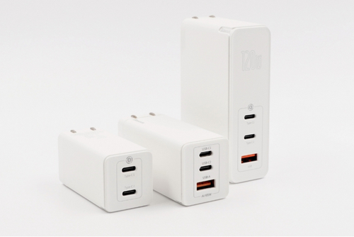 从左到右分别是倍思45W、65W、120W氮化镓充电器