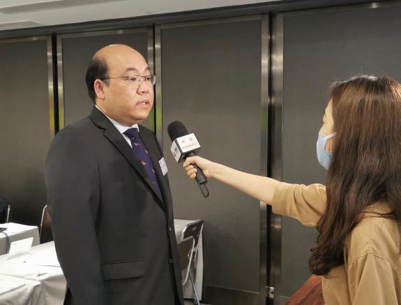 △岭南大学中国经济研究部副总监周文港