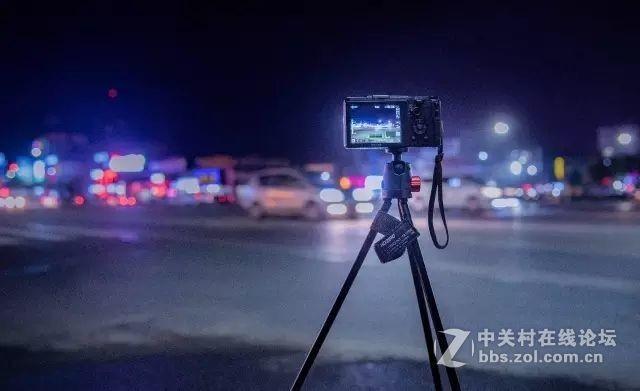使用三脚架进行夜景拍摄