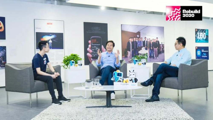 雷军对话何同学丨图源:极客公园