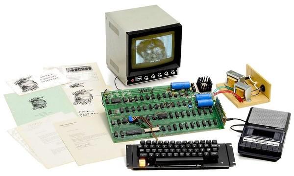 Apple Computer 1