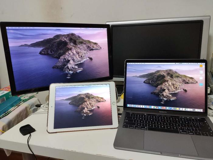 ▲利用 “随航”功能将 iPad 当作 MacBook 的副屏