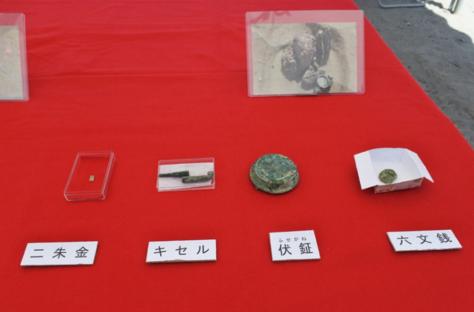 ▲ 同期出土的陪葬品(每日新闻)