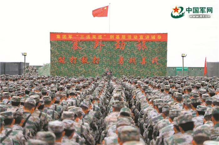 法律专家现场授课。