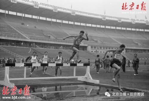 1959年,第一届全运会,男子3000米障碍决赛,解放军陈有财以9分23秒4获得第一名,第二名是陕西白宏义,第三名是北京孙克宜。