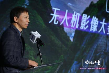 (搜狐公司董事局主席兼首席执行官张朝阳致辞)