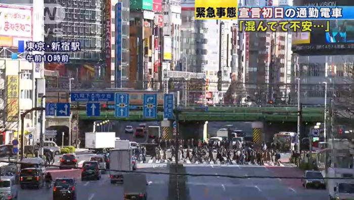 8日早上10点,东京新宿站(朝日电视台截图)