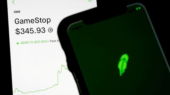 Robinhood放宽对游戏驿站股票的交易限制，每人最多可买入100股