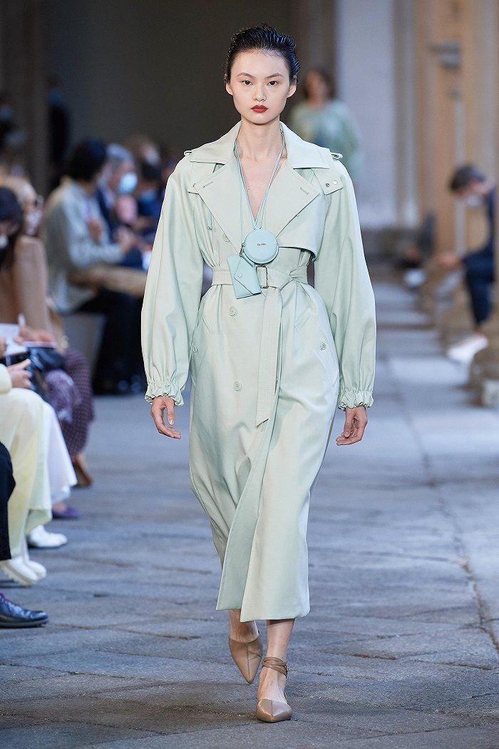 Max Mara 2021春夏系列 图片来源:Vogue