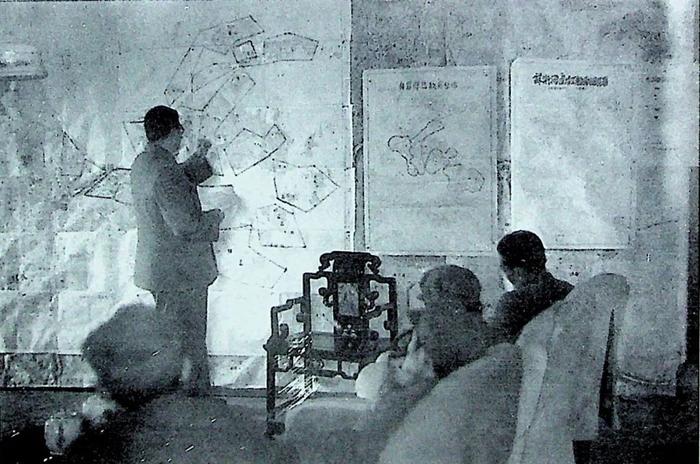 ▲1949年7月下旬,第7兵团首长在宁波研究制定舟山作战计划