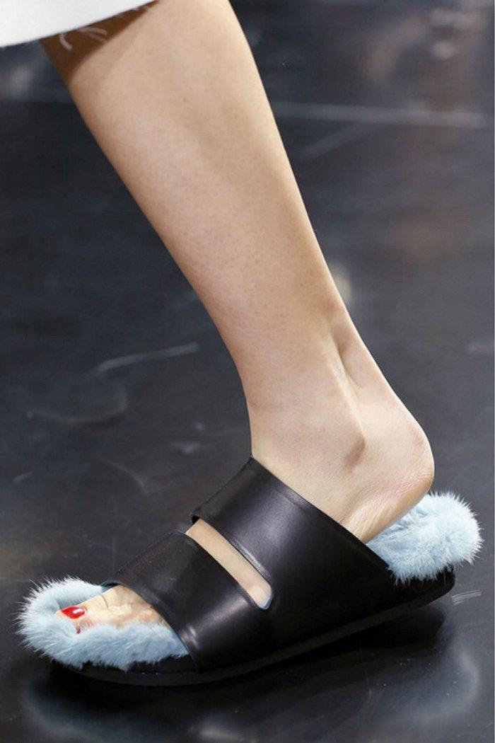 图片来源:Celine