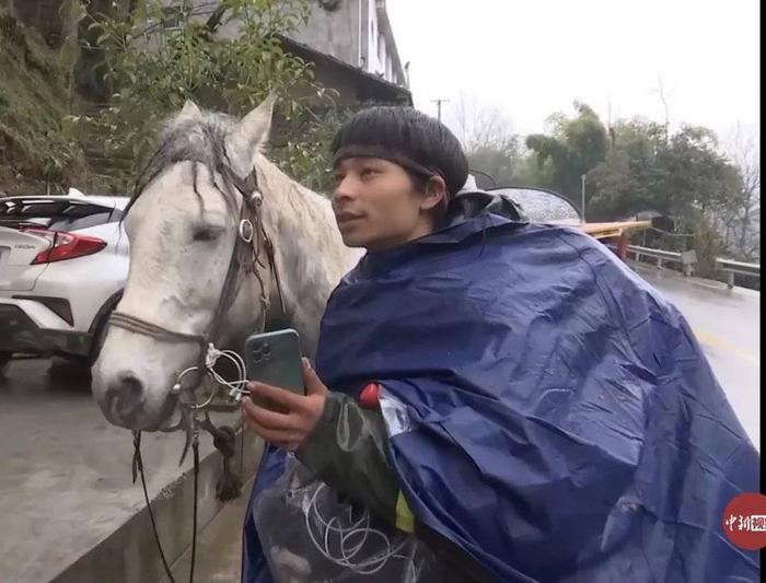 半年骑马行8000里，重庆小伙到家了