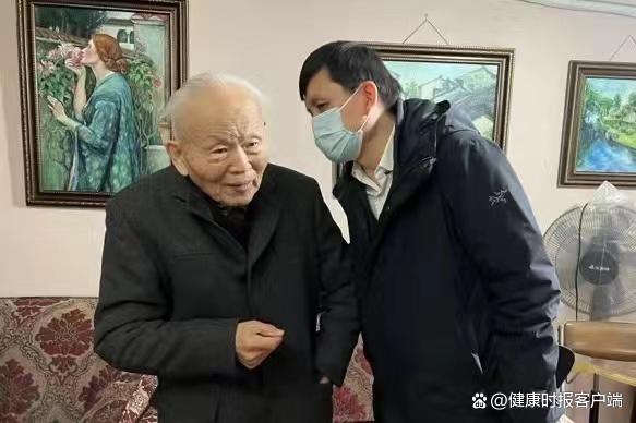 张文宏：最坏的日子在慢慢过去，中国知道怎么对付新冠病毒