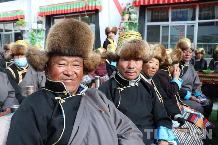 山南市加查县特困人员集中供养服务中心开展春节 沿江藏历新年庆祝活动