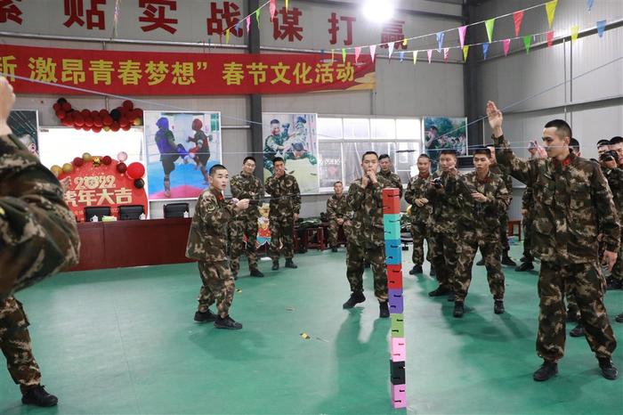 兵哥哥在部队怎么过年？看看军营里的庆新春活动都有啥