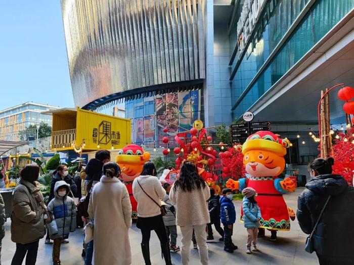 闵行人春节期间消费榜出炉，汽车、黄金、餐饮持续回暖，排名靠前的是……