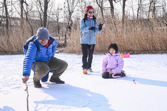 校友活动丨赏雪玩冰迎冬奥：清华经管EMBA户外运动协会冰雪亲子游