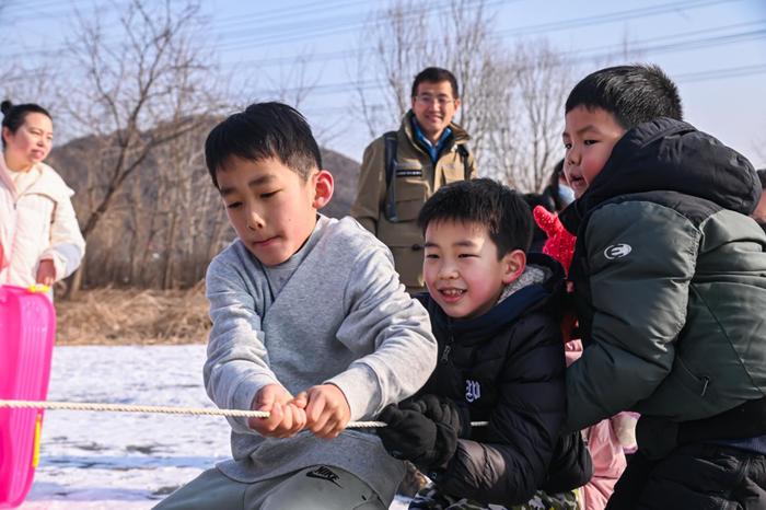 校友活动丨赏雪玩冰迎冬奥：清华经管EMBA户外运动协会冰雪亲子游