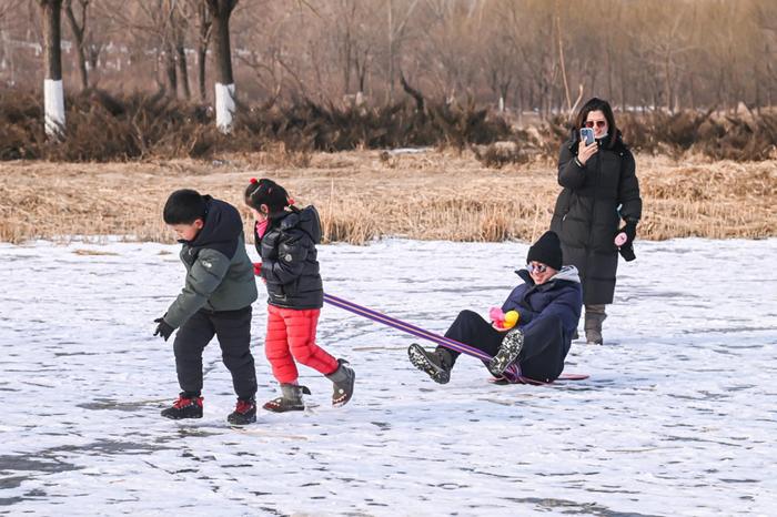 校友活动丨赏雪玩冰迎冬奥：清华经管EMBA户外运动协会冰雪亲子游