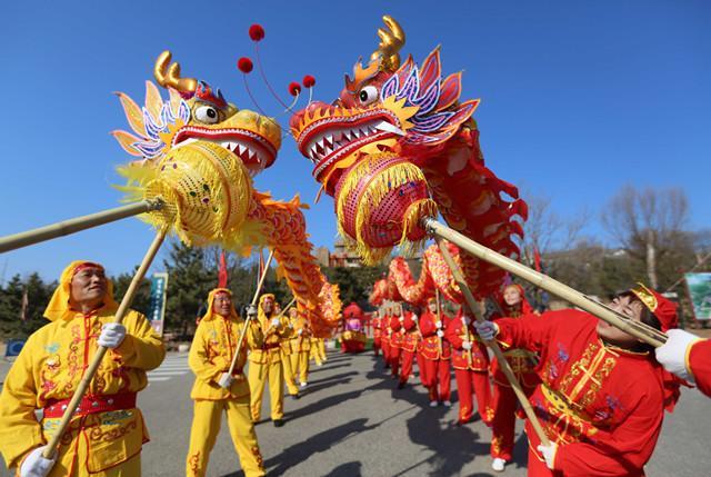 外眼看山东·央媒一周图片撷英｜齐鲁儿女热热闹闹过大年