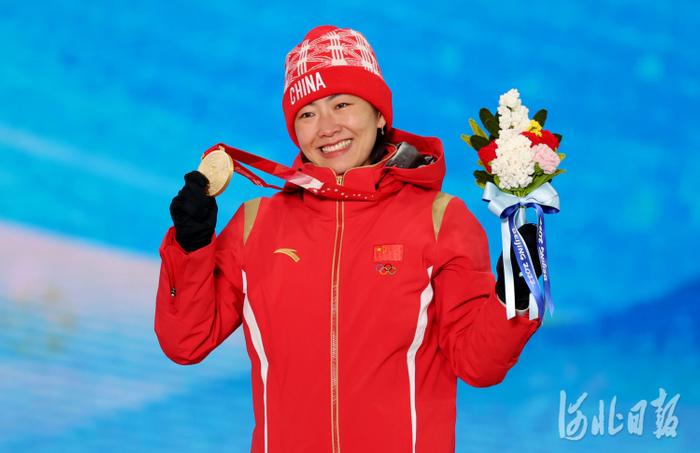 【聚焦北京冬奥会】自由式滑雪——女子空中技巧奖牌颁发仪式