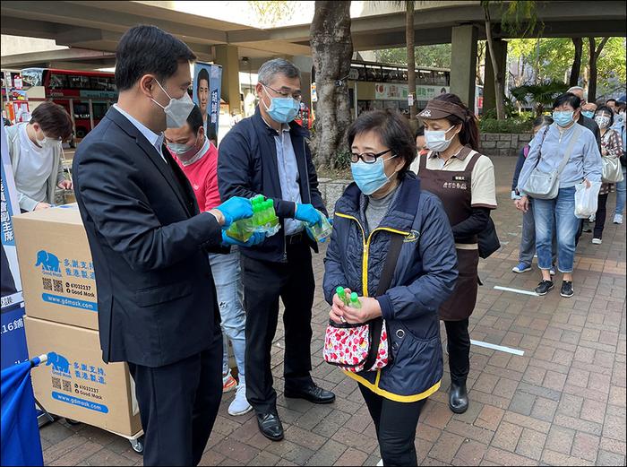 招商局深入香港社区驰援疫情防控