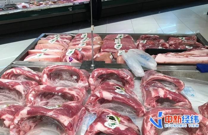 超市货架上的猪肉。中新经纬 王永乐 摄