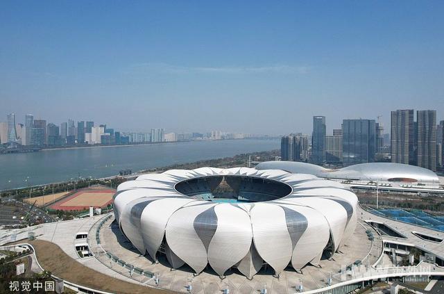 杭州亚运会迎来倒计时200天 奥体中心主体育馆宛若“莲花碗”