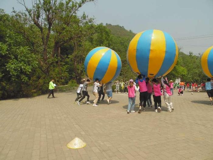 北京热源汇盈网络科技有限公司团建丨北迎春而动 踏青观景