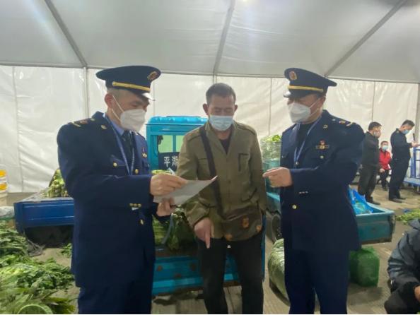 浙江平湖：体育馆变菜市场  为蔬菜供应拴上“保险绳”