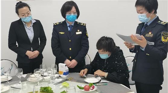 甘肃省肃北县市场监管局深入马鬃山镇开展食品安全隐患排查工作