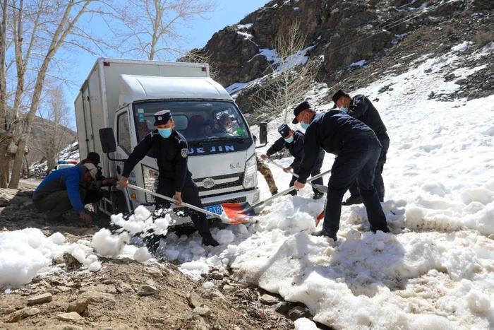 22人检测阳性！民航局对3个航班发出熔断指令【新闻早知道】