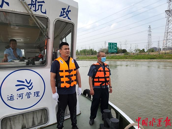 徐州航务中心解台船闸积极应对大风降雨预警天气