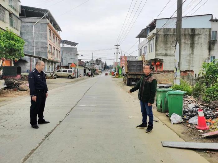 撞人后两次返回现场都不报警，致伤者遭二次撞击死亡，严惩！