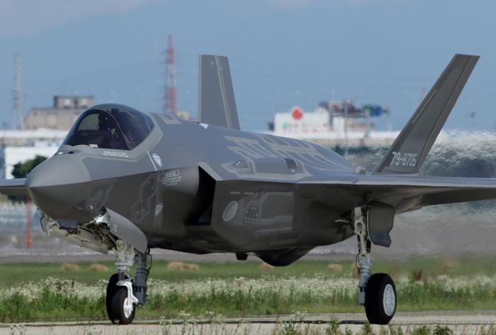 “闪电Ⅱ”家族中，F-35的这几个衍生型号你分得清吗？