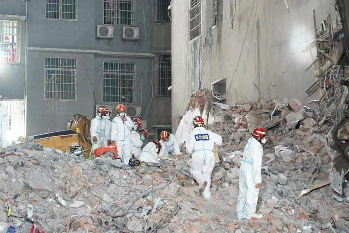 湖南长沙居民自建房倒塌事故：超130小时后 第十名被困者救出