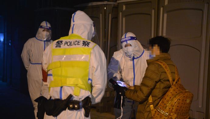 阻断“流动中的风险”，上海警方查找安置在沪滞留人员，均纳入闭环管理