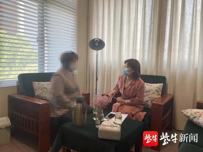 可怜天下父母心！女儿非法拘禁70多岁老母，老母却向法官为女儿求情